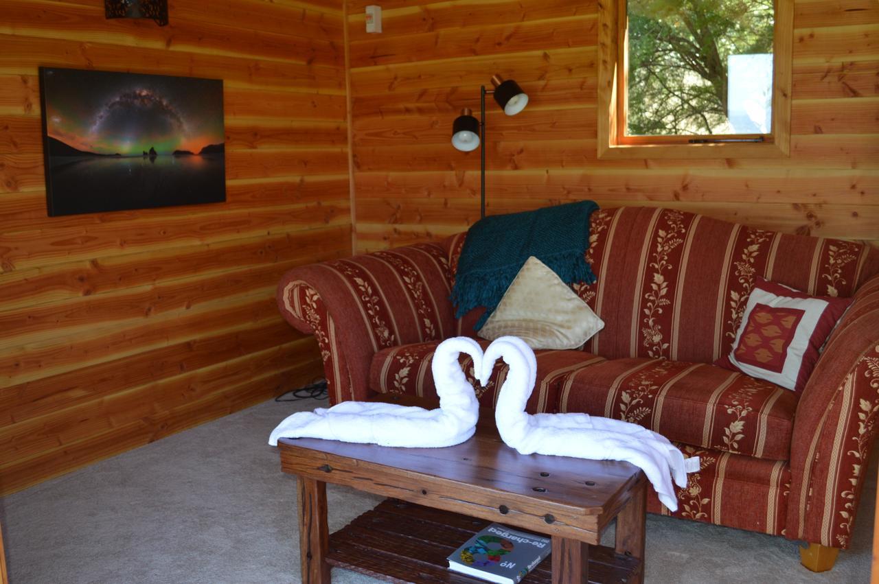Sunrise Cabin At First Light Rangihaeata Retreat Takaka Buitenkant foto
